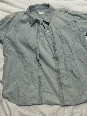 Stud-Accented Light Blue Men's Button-Down Shirt